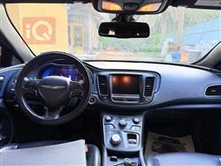 Chrysler 200